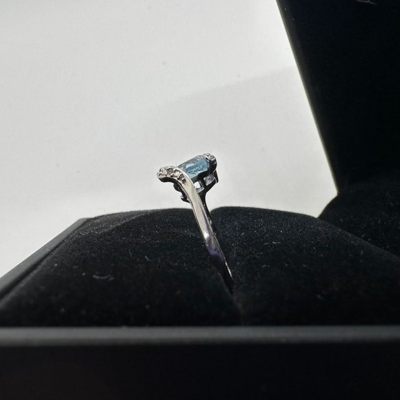 Beautiful Heart Shape Natural Blue Topaz and Diamond Ring Size 8.25 - Picture 13 of 15